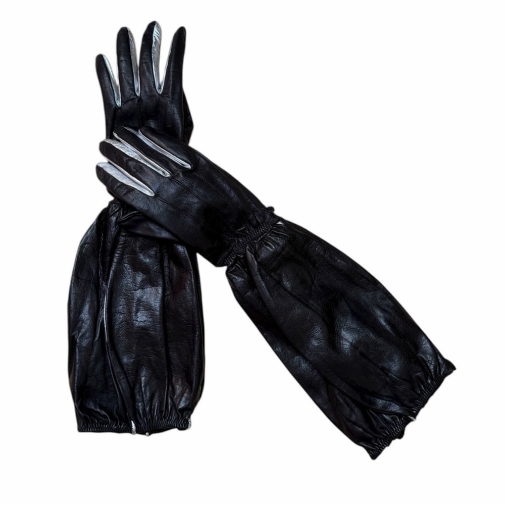 Alberta Ferretti Couture ! Vintage avant-garde balloon gloves
